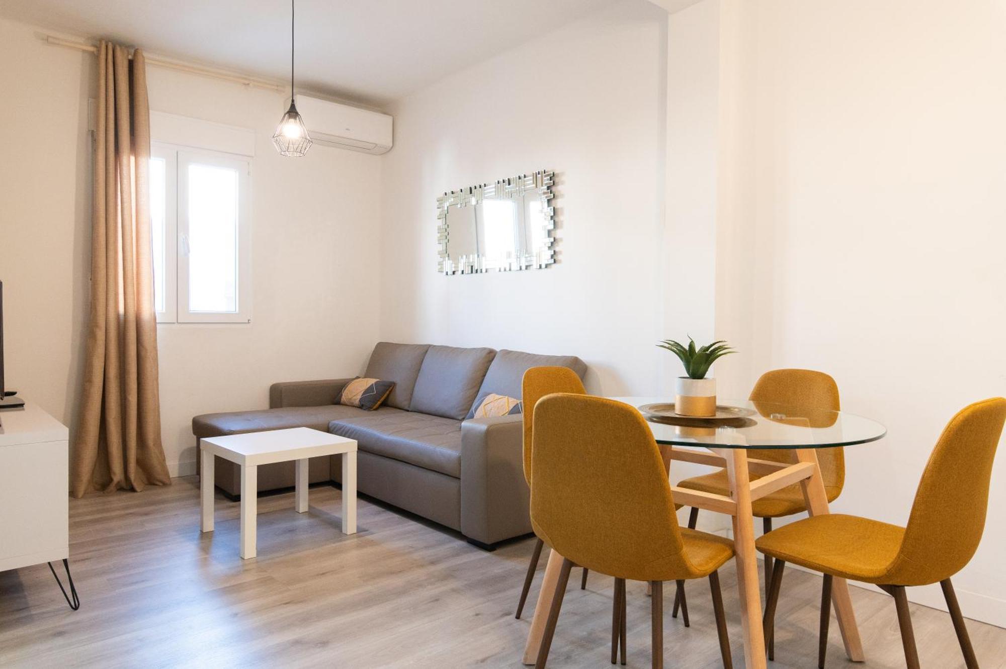 Apartamento Triana Habitame Inmobiliaria Севилья Экстерьер фото